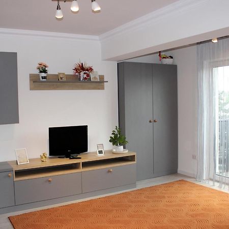 Cozy Apartments In Centre Of Suceava Near Kaufland And University 외부 사진