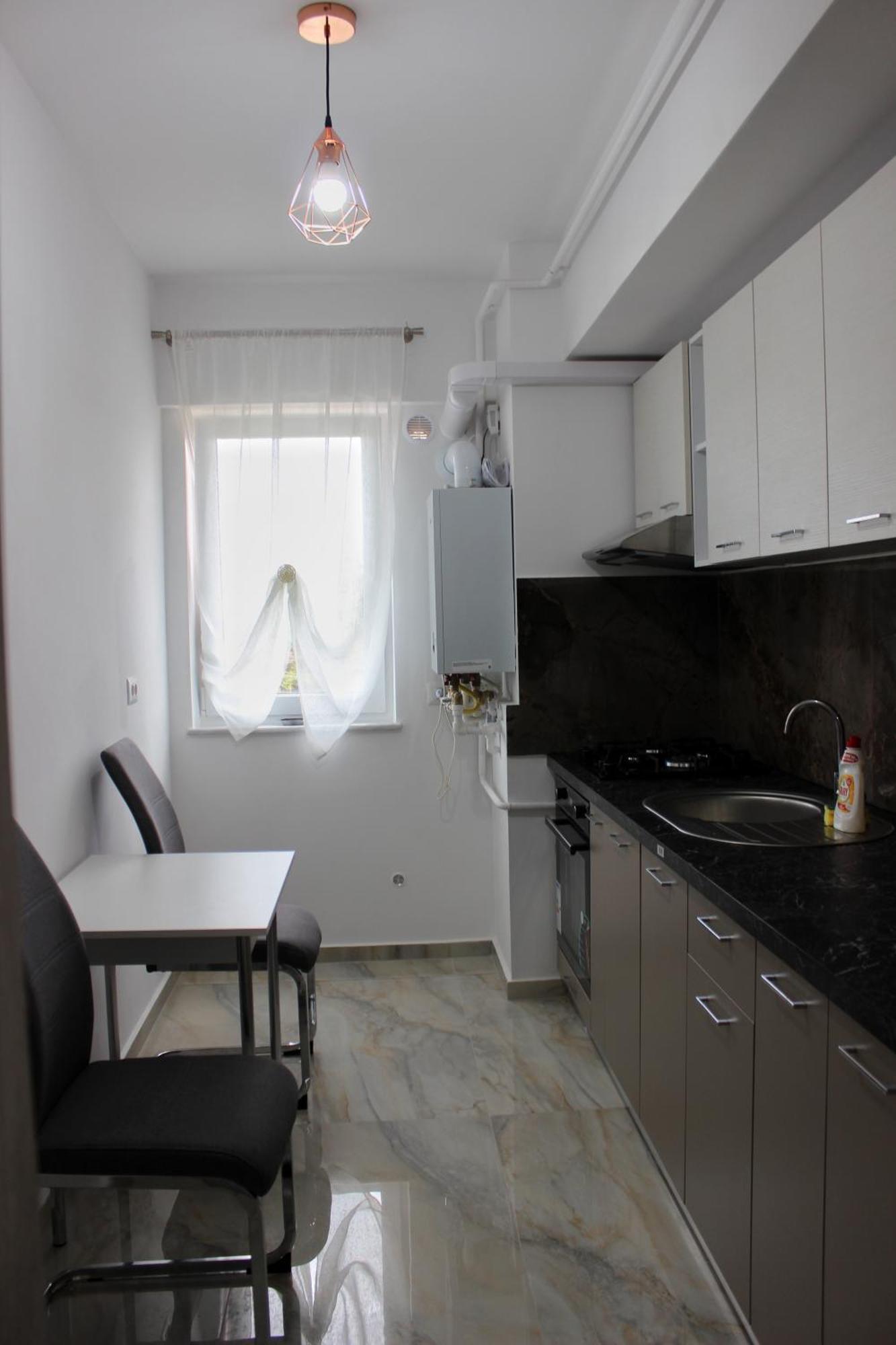 Cozy Apartments In Centre Of Suceava Near Kaufland And University 외부 사진